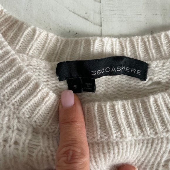 360 Cashmere Lea Distressed Cream Sweater Size XS - Picture 3 of 5